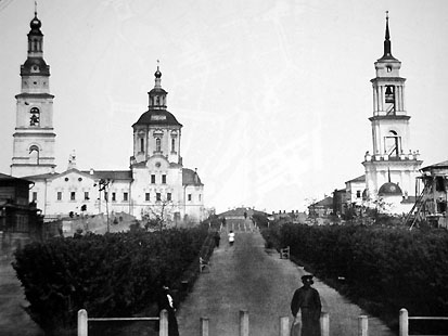 Так выглядел Спасо-Вознесенский собор в 1897 году (с фотографии А. Муренко).