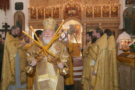 Архиепископ Симбирский и Мелекесский Прокл в храме Ксении Блаженной