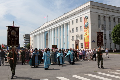 5 июня 2010г. 7-ой Симбирский крестный ход из Жадовского монастыря пришел в Симбирск