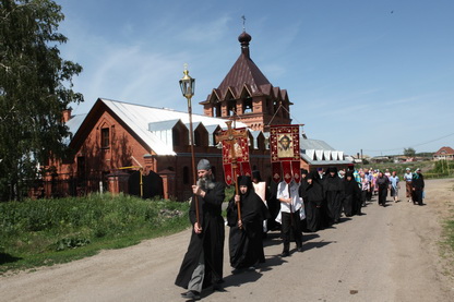 Крестный ход в Михайловском женском монастыре