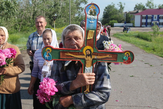 Крестный ход из Жадовского монастыря с чудотворным образом в селе Озерки 