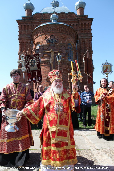 Михайловский женский Комаровский монастырь. 8 мая 2011.