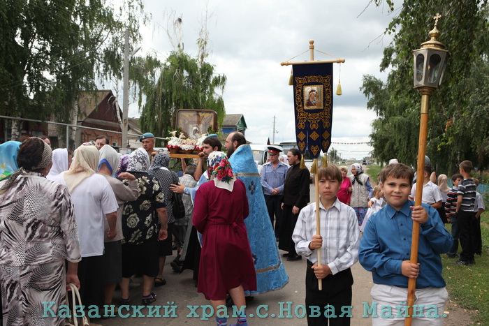 Крестный ход в селе Новая Майна.