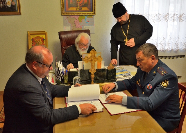 Подписано Соглашение о сотрудничестве УФСИН по Ульяновской области, Симбирской митрополии и Современной гуманитарной академии