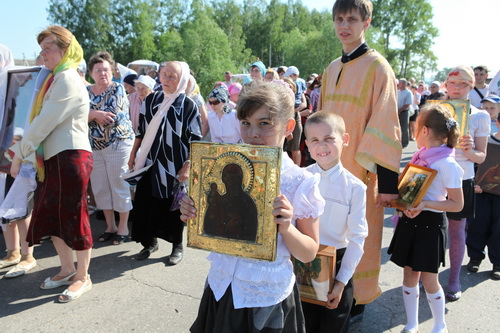 Крестный ход из Свято-Богородице Казанского Жадовского монастыря в п. Ишеевка