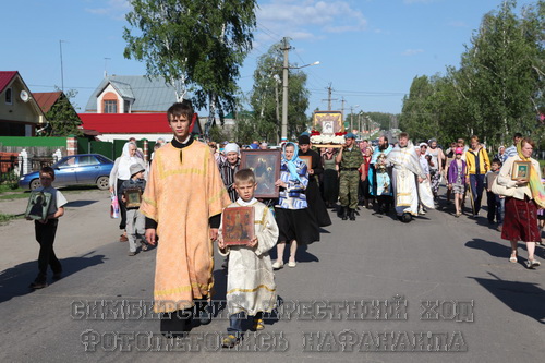 Крестный ход из Свято-Богородице Казанского Жадовского монастыря в п. Ишеевка