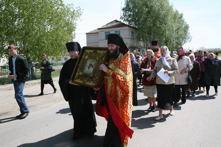 Крестный ход в Базарном Сызгане 23 мая 2009 года
