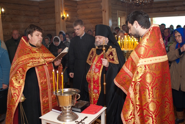В Ульяновской области освящен храм во имя священномученика Александра (Телемакова), пресвитера Чумакинского.