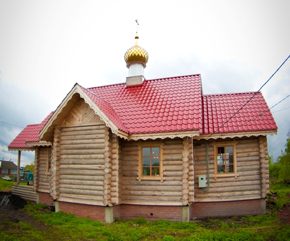В Ульяновской области освящен храм во имя священномученика Александра (Телемакова), пресвитера Чумакинского.